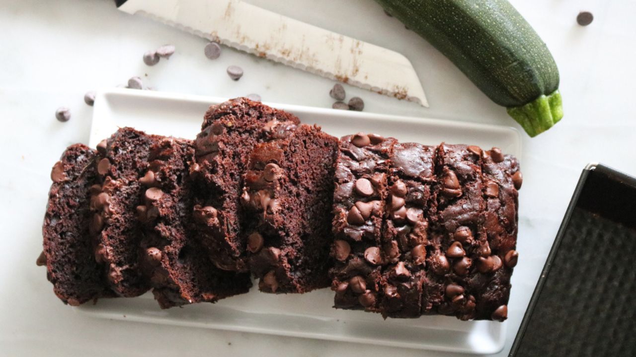 Baked chocolate chip zucchini loaf