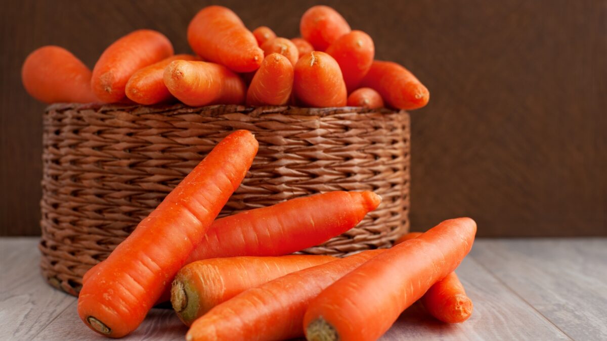 lot of carrots in a wicker basket.