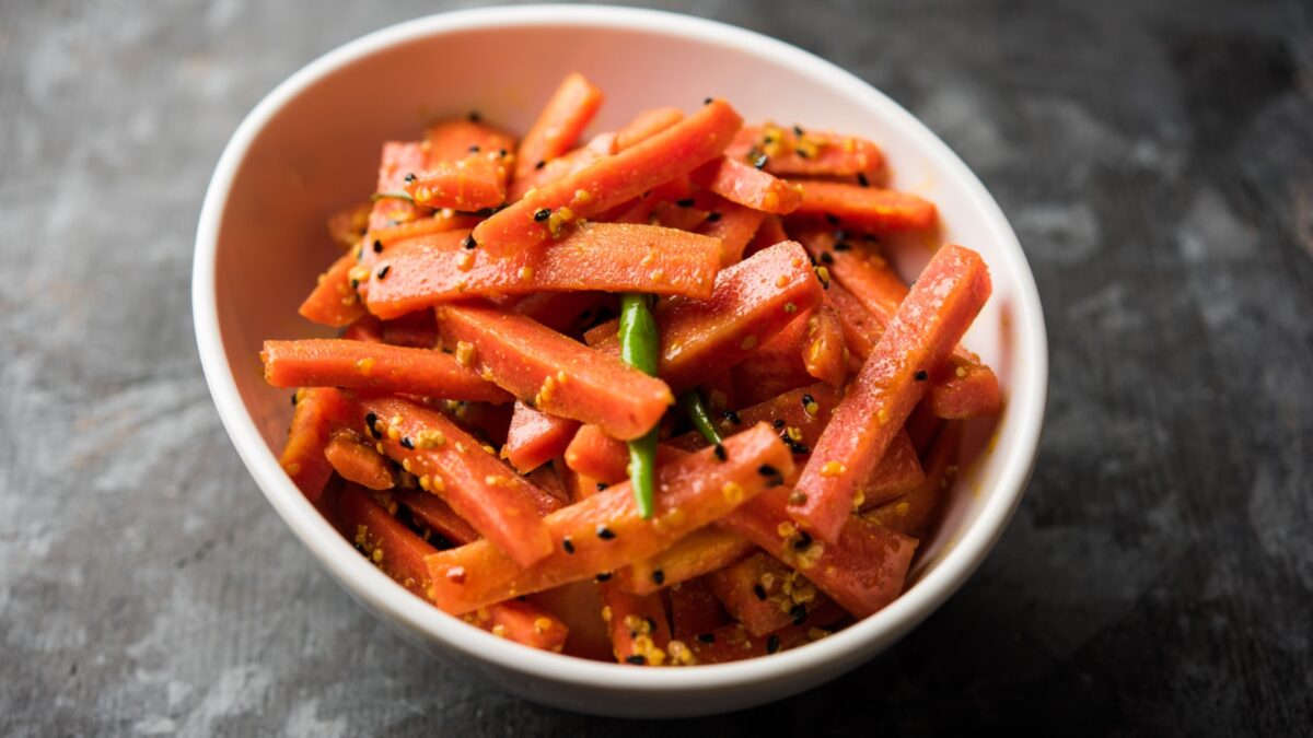 Carrot Pickle / Gajar ka Achar or Loncha in hindi