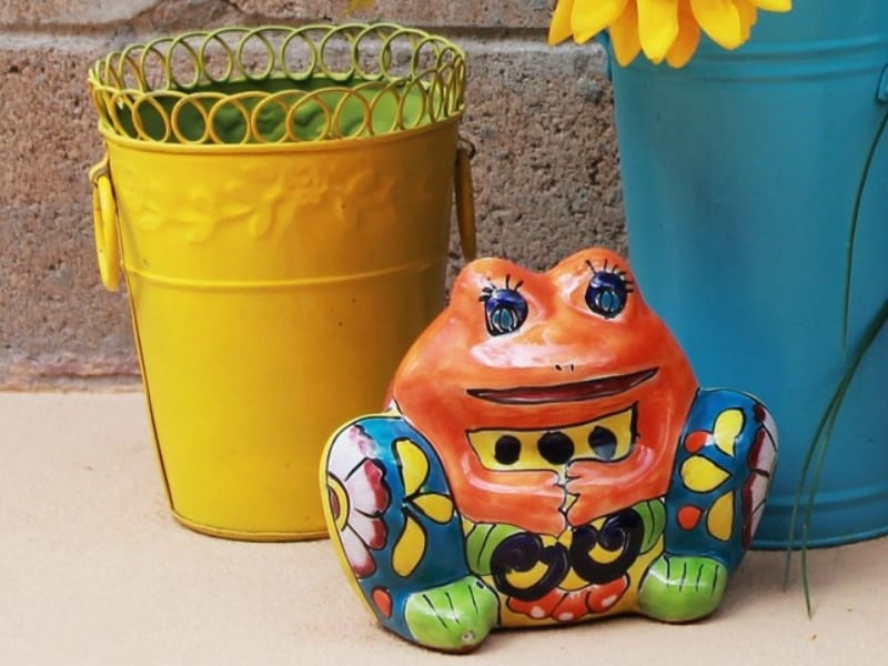 Talavera frog planter