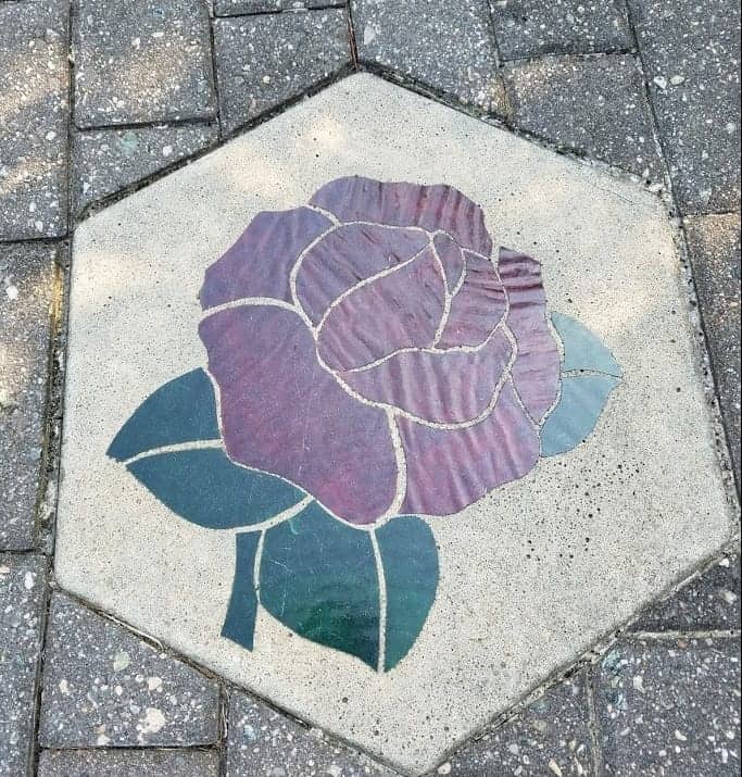 Purple flower decorative garden stepping stone