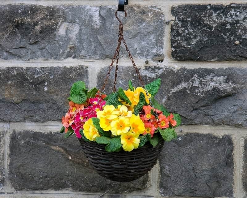 Rustic hanging basket