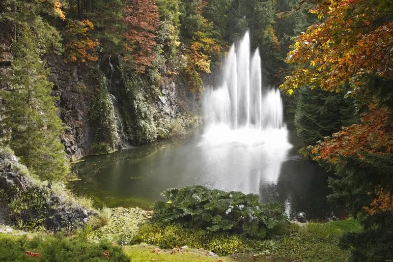 Magnificent fountain in well-known Butchart garden