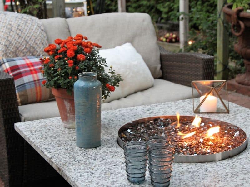 Outdoor fire pit table