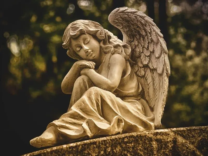 Angel garden statue