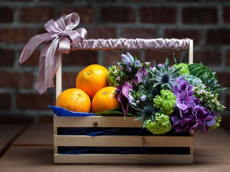 Garden gift basket in a wooden continer