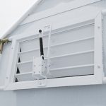 Solar louver opener