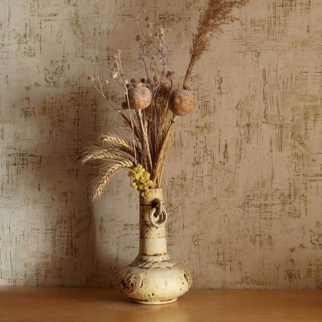 dry flower arrangement