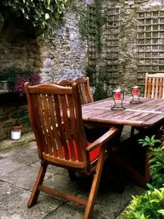 romantic patio garden