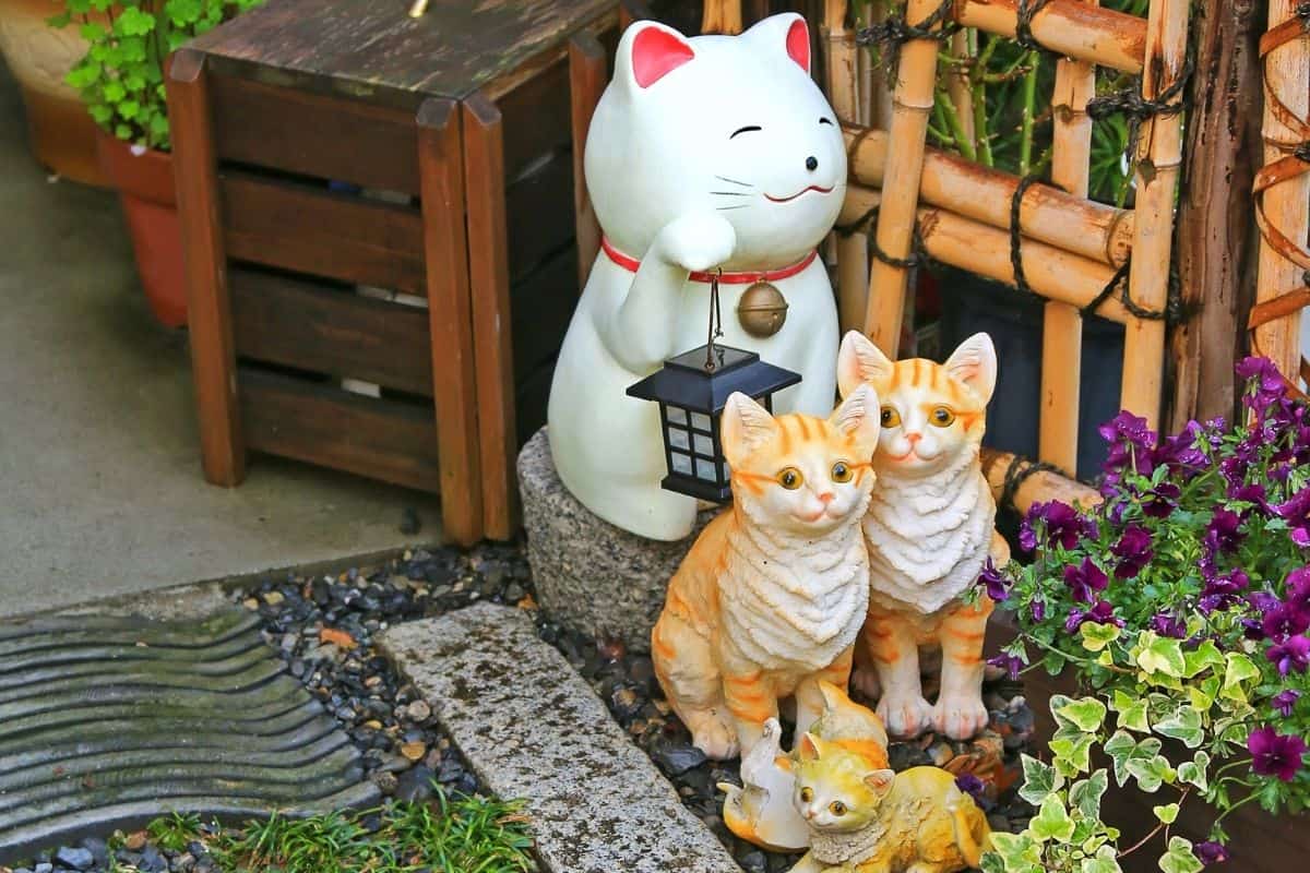 cute cat sculptures