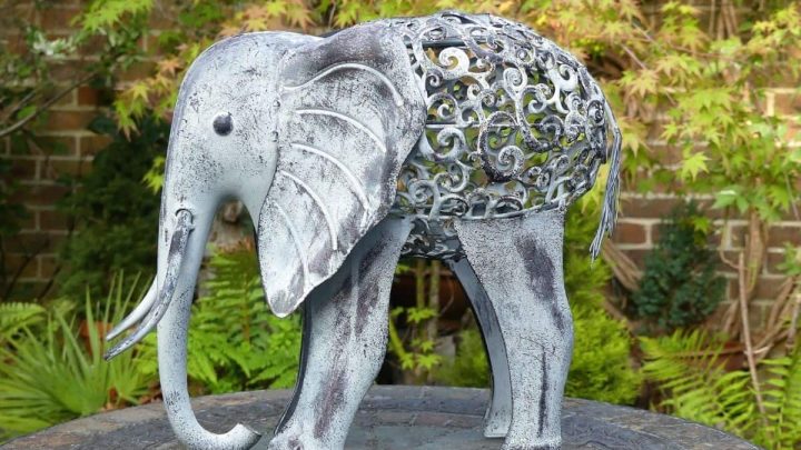 25 Stunning Metal Garden Sculptures