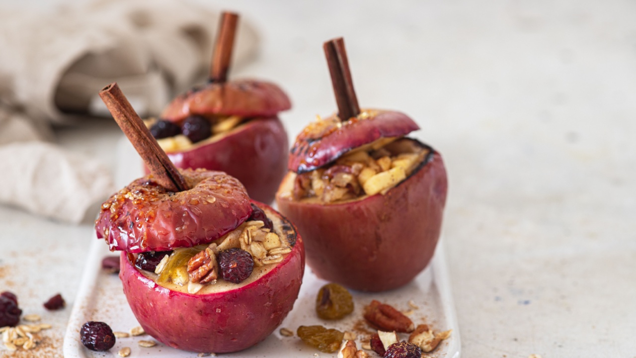 Baked Apples Stuffed with pecans, oatmeal and cinnamon