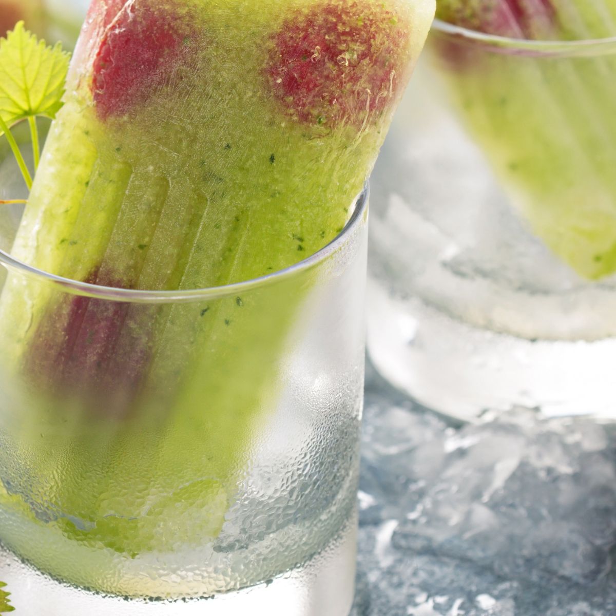 cucumber and berries popsicle