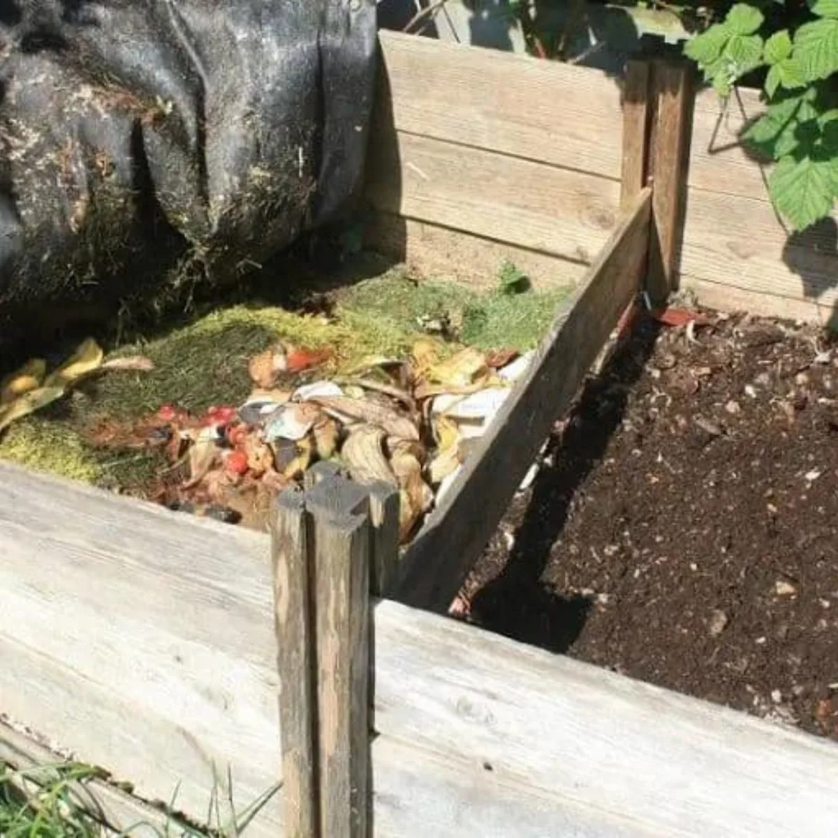 Hot composting system.