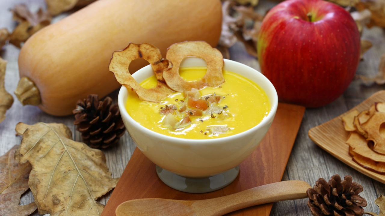 butternut squash and apple soup for halloween dinner