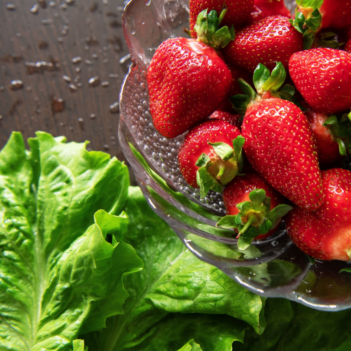 strawberries and fresh lettuce 1200