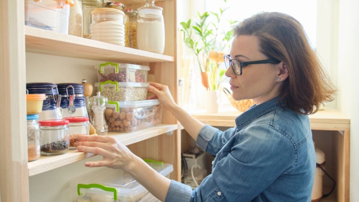15 Smart Ways To Organize Your Home With Baskets And Bins
