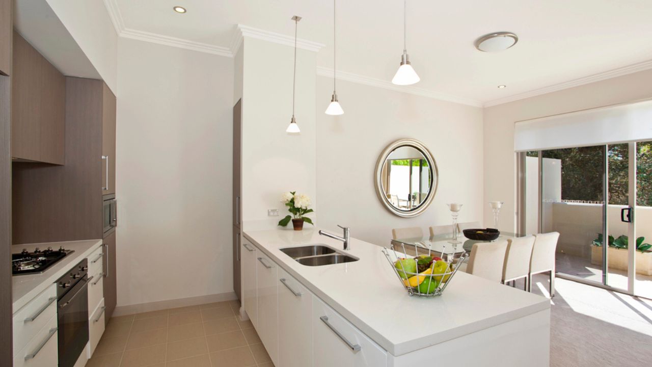 Modern Kitchen with mirror