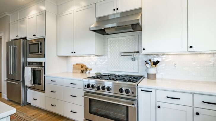 23 of Hilary Farr&rsquo;s Best Hacks to Modernize a Home to Feel Like You