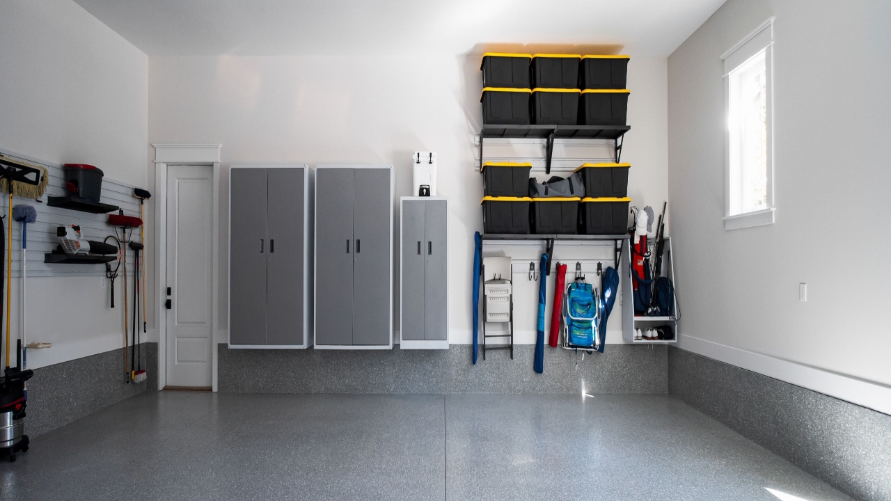 New luxury home clean garage