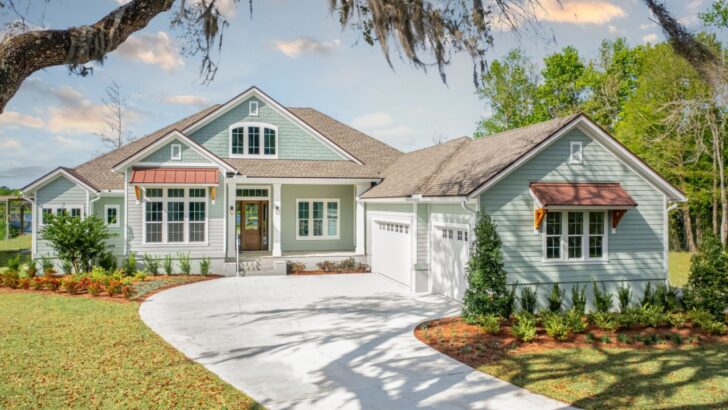 18 Driveway Landscaping Ideas for Every Home