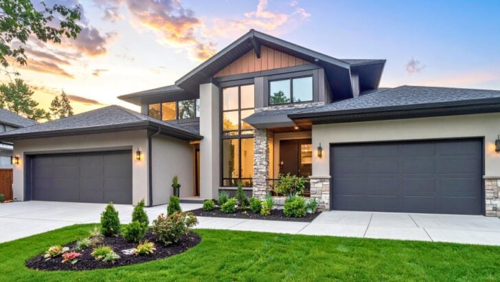 18 Landscaping Ideas to Make Your Driveway Pop