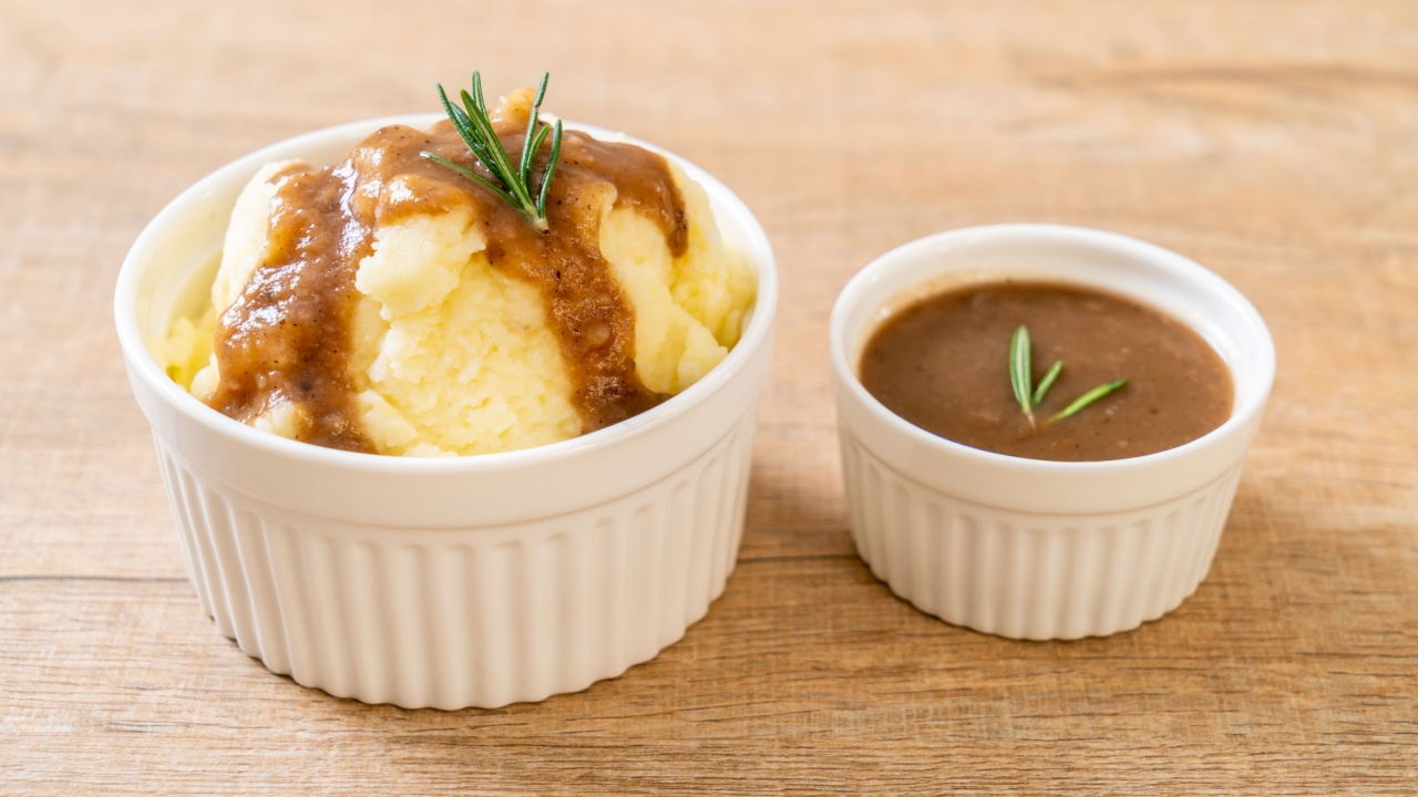 homemade mashed potatoes with gravy sauce