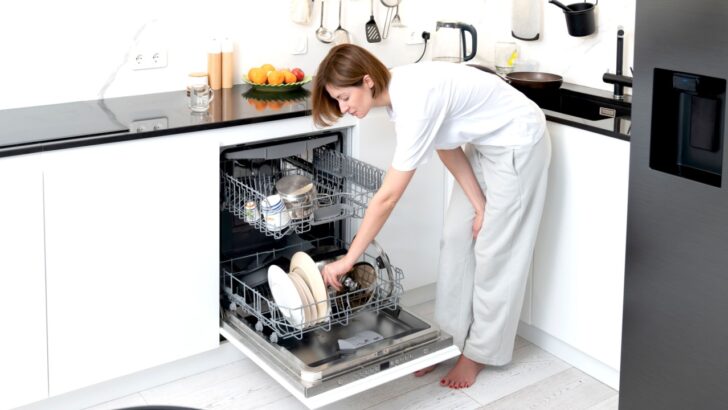 14 Things to Never Put in Your Dishwasher