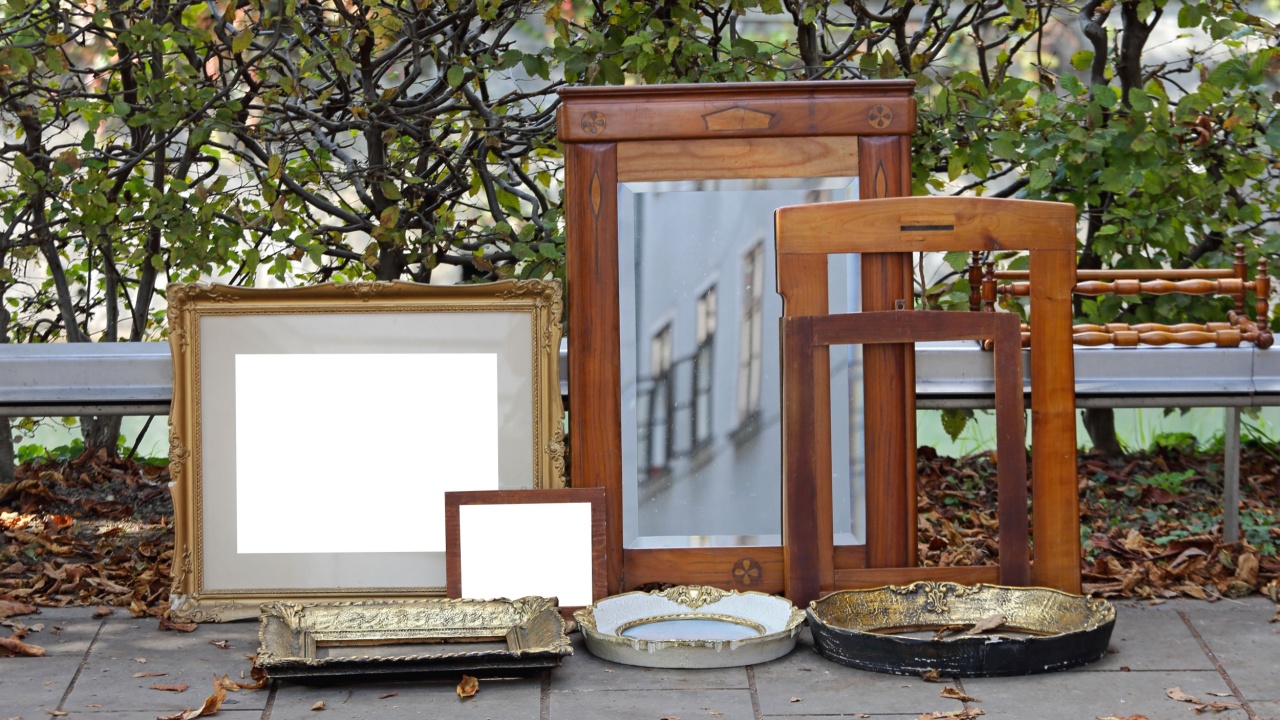 Picture Frames and Mirror for Sale at Antique Market Ljubljana