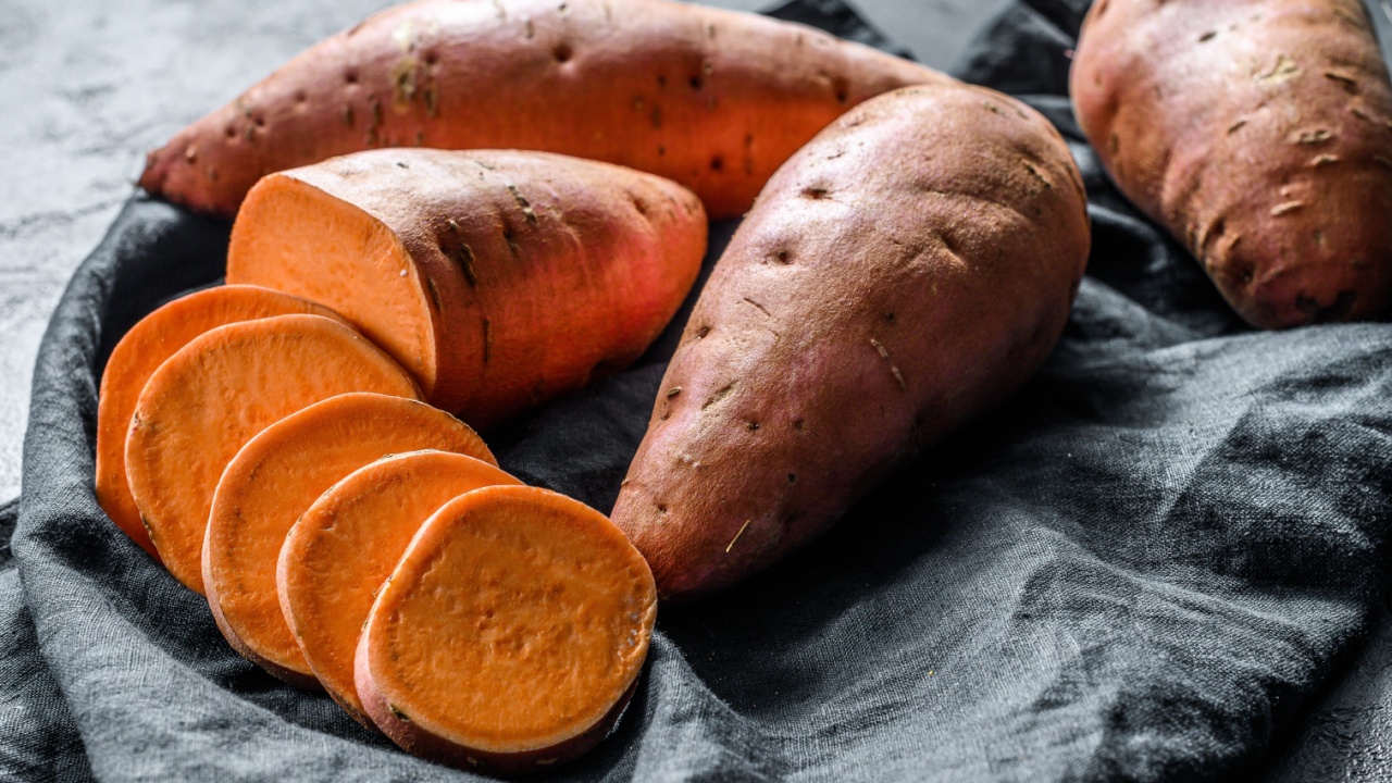 Raw sweet potatoes, organic yam. The farm food..