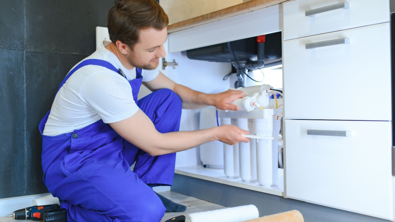plumber change the water filter.