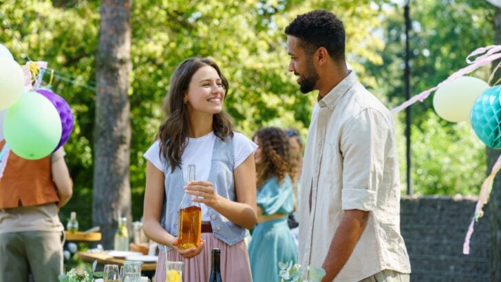 Feeling Shy? 20 Easy Conversation Starters to Break the Ice