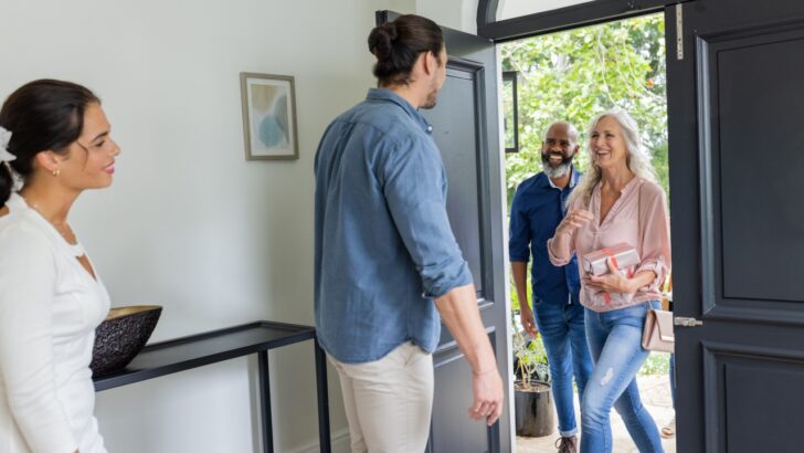 14 Subtle Details House Guests Might Be Judging