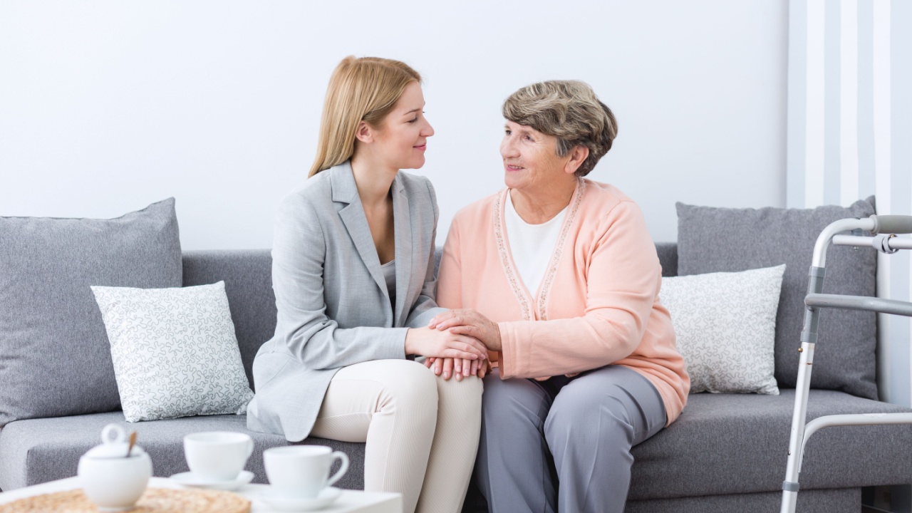 Picture presenting friendship between grandmother and granddaughter