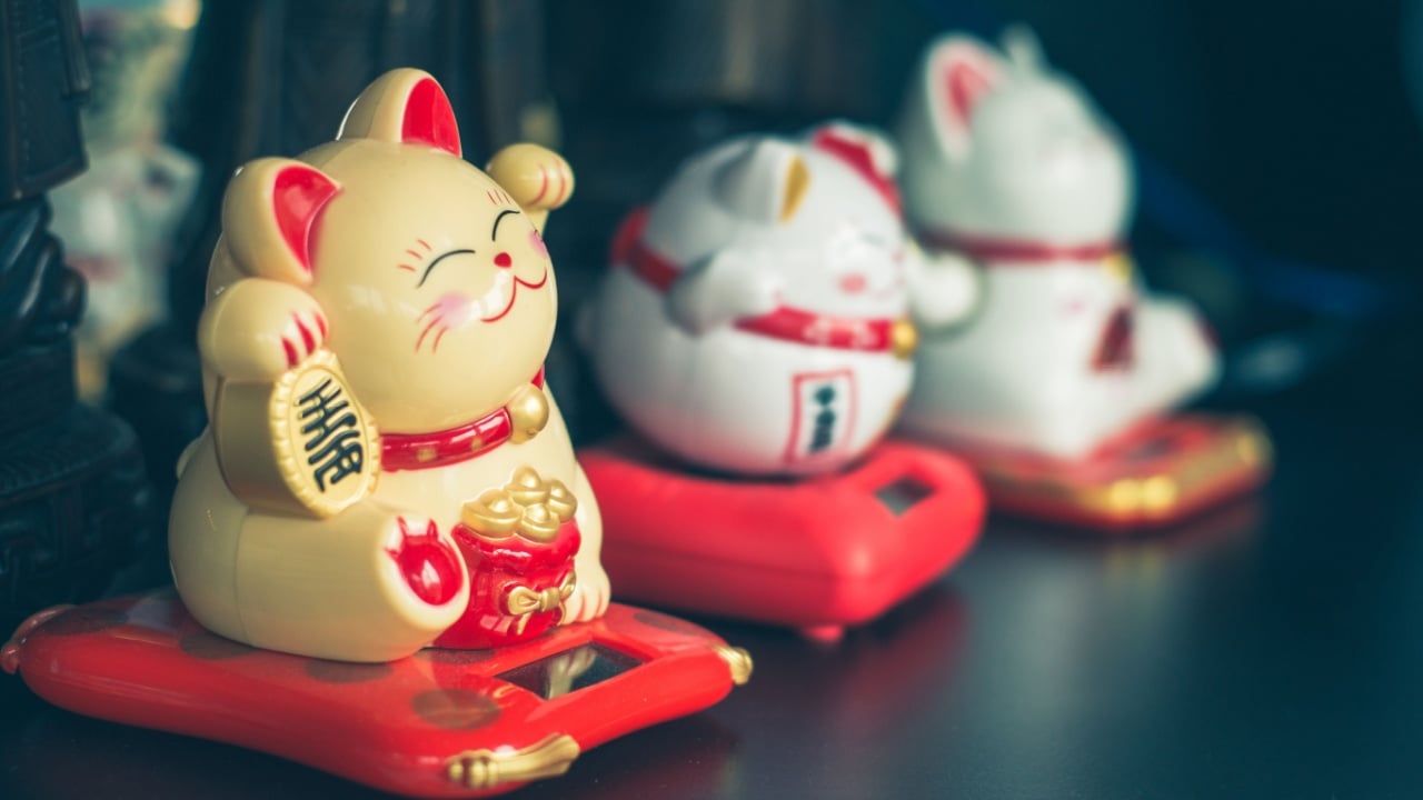 Maneki Neko Japanese lucky cat figures