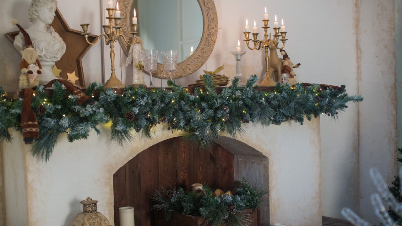 Christmas decorations, Christmas tree