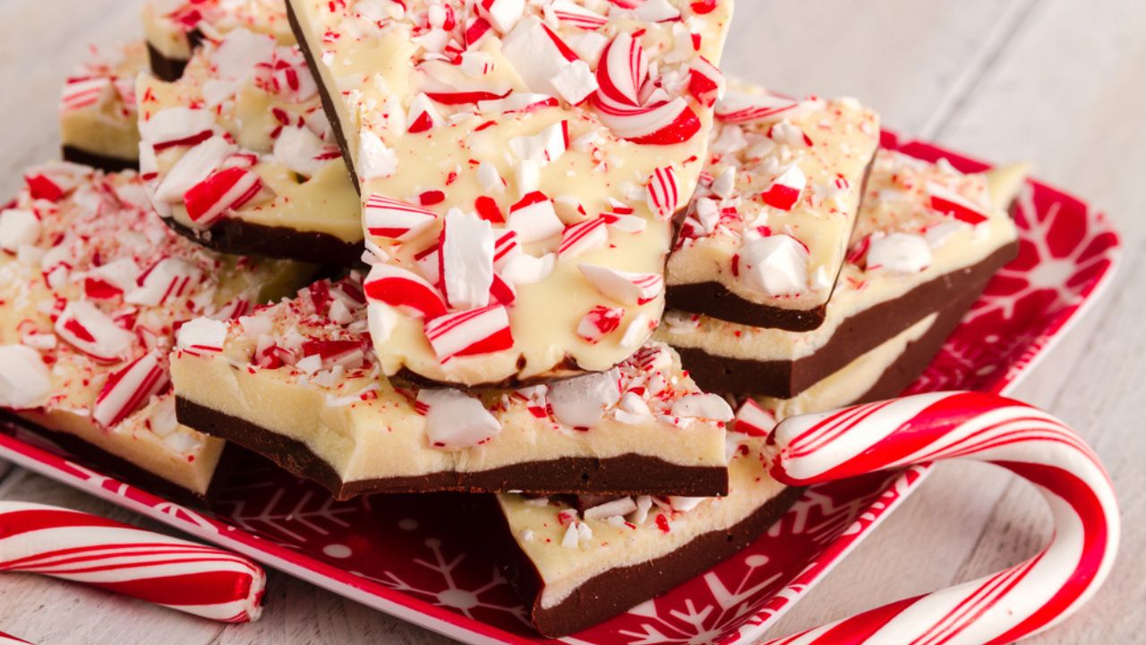 Traditional Holiday Chocolate Peppermint Bark