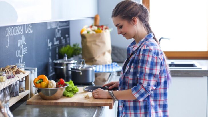 4 Signs a Cutting Board is Well Past It’s Prime