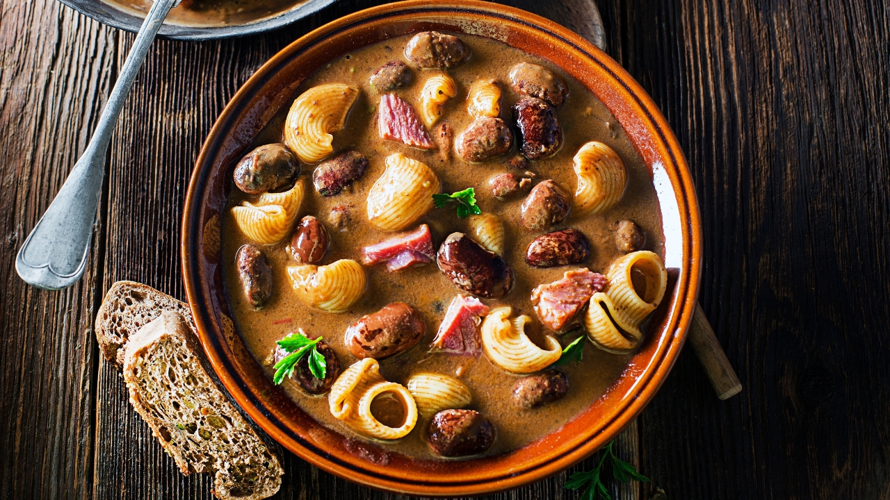 a dish of Hoover Stew