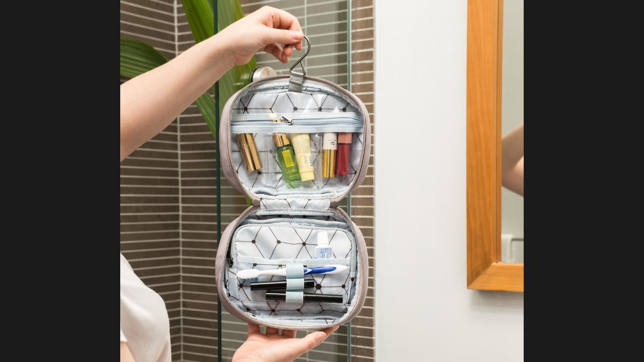 travel bag toiletries