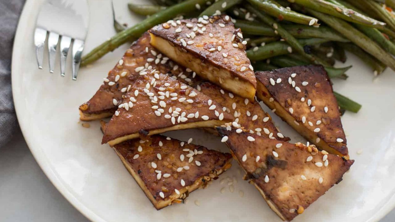 Sheet Pan Spicy Tofu and Green Beans