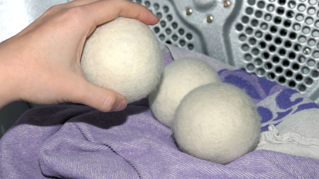 eco friendly wool dryer balls, doing the laundry, towels