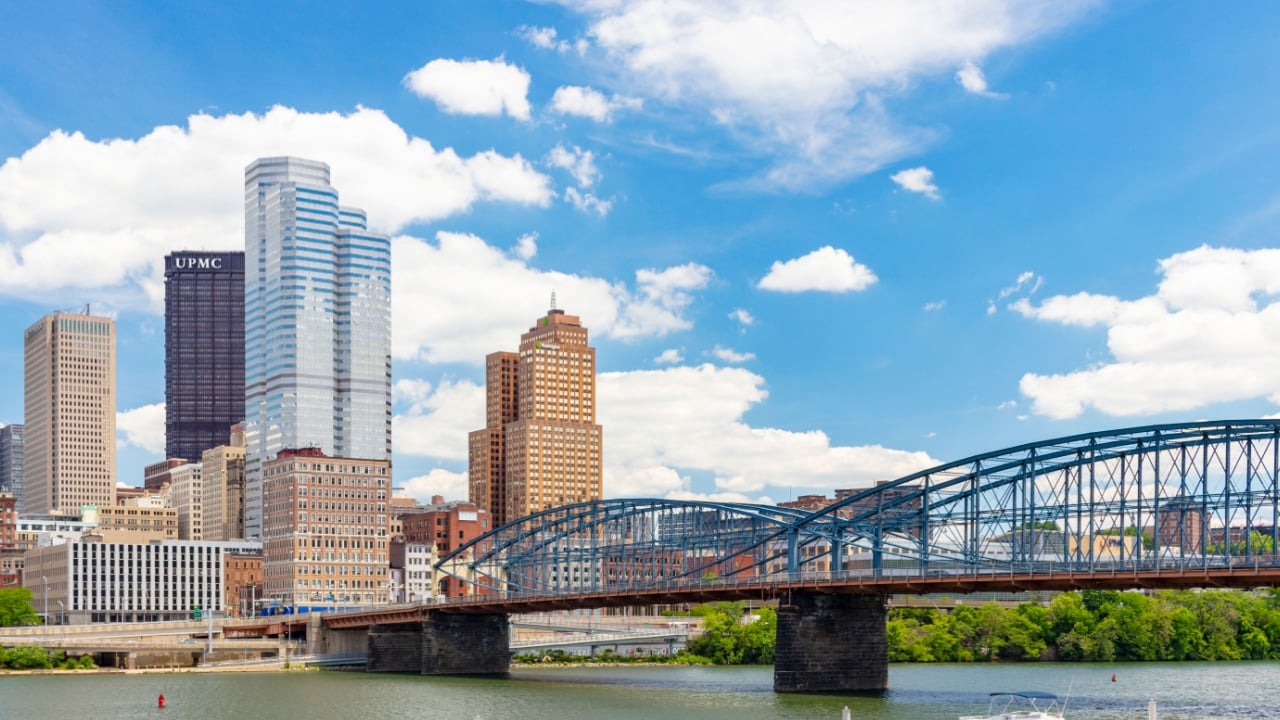 PITTSBURGH, PENNSYLVANIA, UNITED STATES &ndash; June 16, 2020: The skyline of Pittsburgh, the second most-populous city in Pennsylvania.