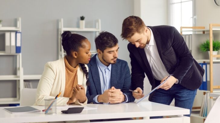 15 Signs Someone is Stuck in Lower Class