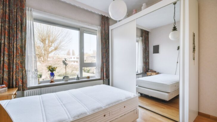 The Best and Worst Places to Hang Mirrors at Home