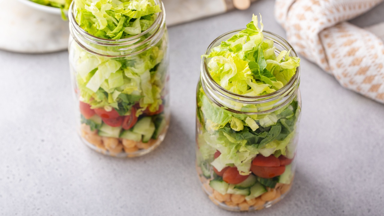 Salad in a mason jar with vegetables and chickpeas, meal prep idea