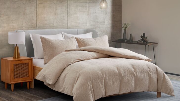 5 Bedding Colors No One Likes Anymore