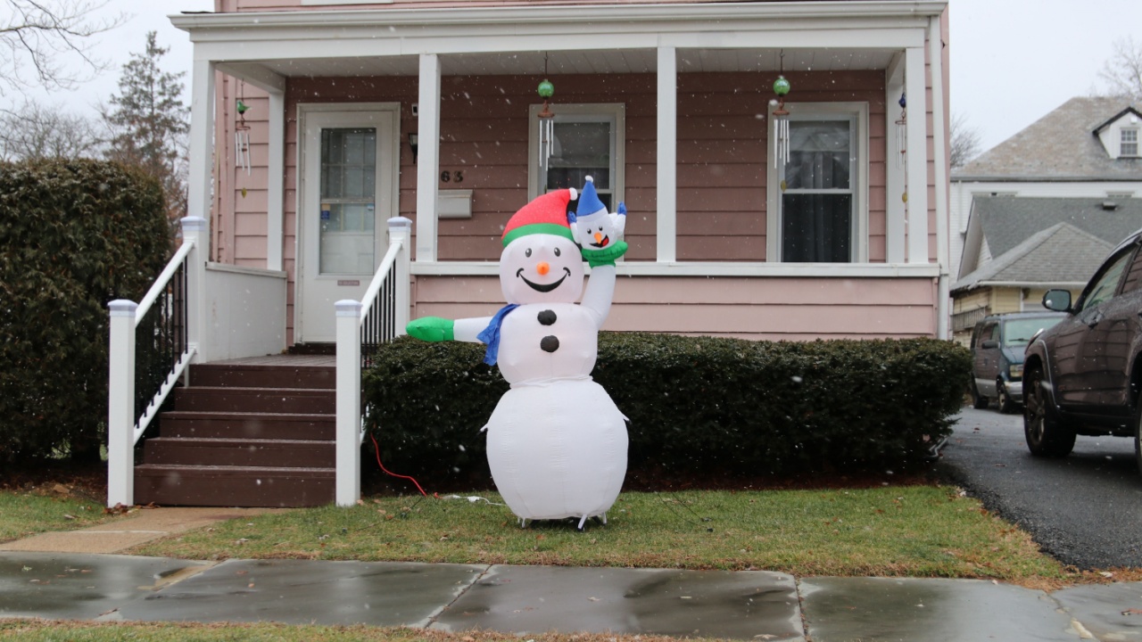 christmas, decorations, holiday decorations, color, black and white, santa, rudolph, reindeers, suburbia, suburban homes, suburban, inflatables, blowups, cold, winter, december, northeast, New Jersey,