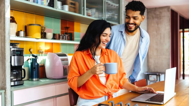 6 Sleek Ways to Add a Pop of Kitchen Color Without Paint&nbsp;