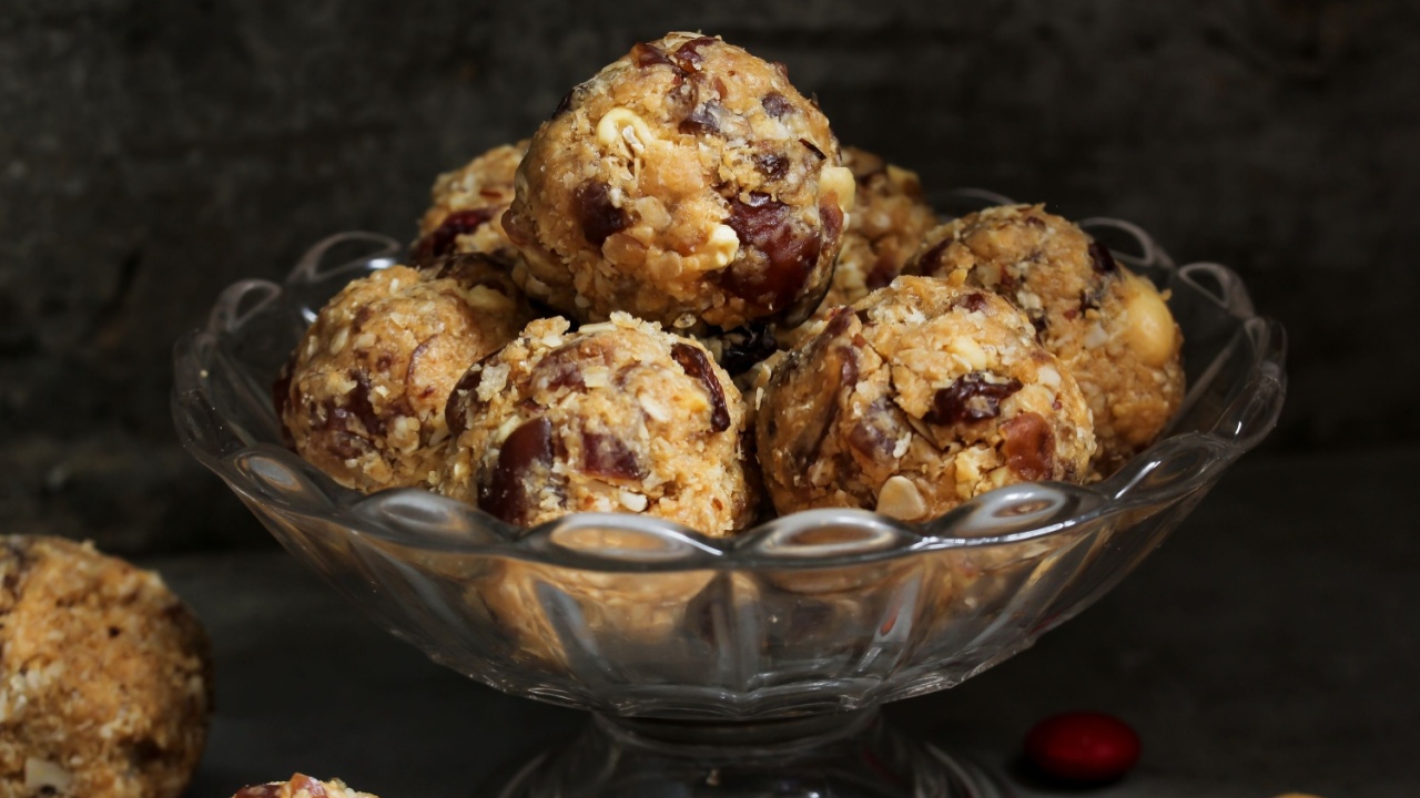 Healthy No bake Peanut butter Protein balls or Energy Bites, selective focus